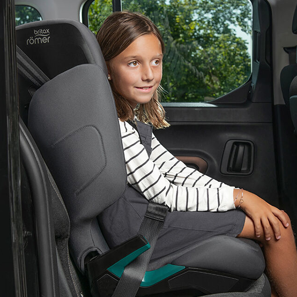 Регульована спинка в автокріслі Britax Romer Hi-Liner
