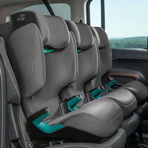 Компактність автокрісла Britax Romer Hi-Liner